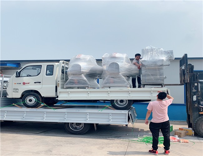 汇品600L可倾燃气煮锅2台，牛肉专用盐水注射机1台发往陕西