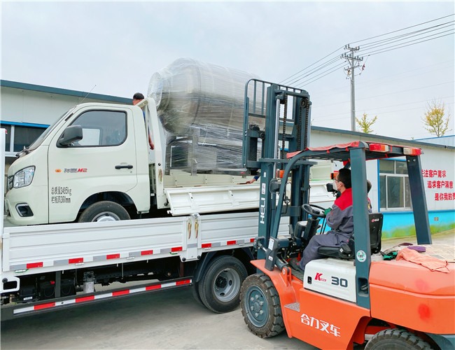 1200L变频水冷泵真空滚揉机发往河北沧州