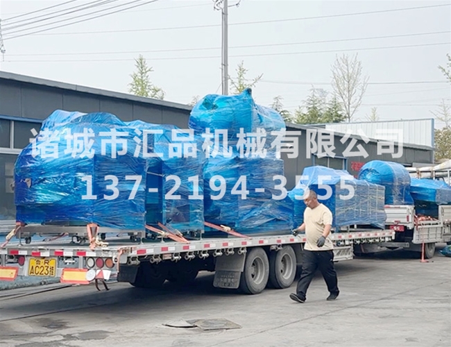 江苏淮安客户订购的自动出料气泡解冻清洗池 真空滚揉机 自动出料卤煮夹层锅 滚动式真空包装机 全自动杀菌锅完工发货